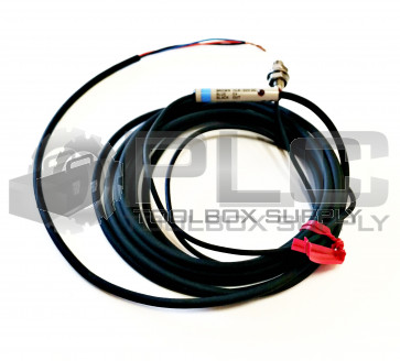 NEW KEYENCE EM-005 PROXIMITY SWITCH 1MM RANGE NPN EM005