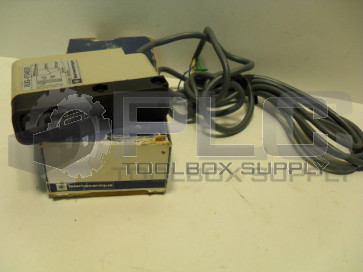 NEW TELEMECANIQUE XUG-F04531 PHOTOELECTRIC 110/120V 48/62HZ