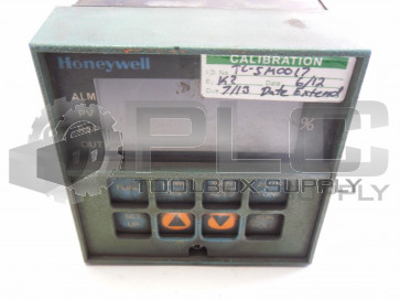 HONEYWELL TEMPERATURE CONTROLLER DC3004-0-000-1-00-0111