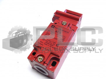 NEW TELEMECANIQUE XCS-B803 SAFETY INTERLOCK LIMIT SWITCH