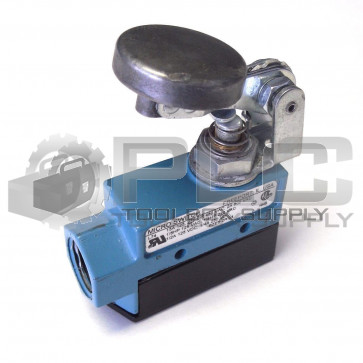 MICRO SWITCH BZE6-2RQ4 ENCLOSED SWITCHES SERIES E6 MANUAL PALM BUTTON