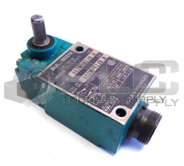 ALLEN BRADLEY 802M-AZJ9 LIMIT SWITCH SER A BODY 802M-XZJ9 HEAD 802M-AX