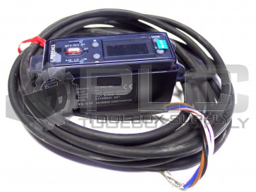 NEW KEYENCE FS-V1P AMPLIFIER PHOTOELECTRIC FIBEROPTIC SENSOR