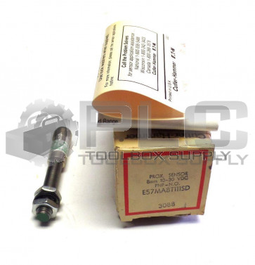 NEW CUTLER-HAMMER E57MA8T111SD PROXIMITY SENSOR