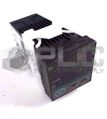 YOKOGAWA UT150L TEMPERATURE CONTROLLER 50 DEG C 100-240VAC UT150L-RN