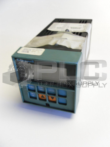 HONEYWELL DC3005-0-000-1-00-0111 TEMPERATURE CONTROLLER