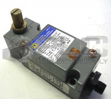 NEW SQUARE D LIMIT SWITCH 9007C54CP10Y19021