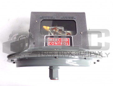 NEW MERCOID CONTROL AK-153-38 PRESSURE VACUUM CONTROL AG-153 AGR, AK-153 AKR