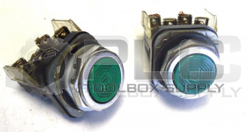 LOT OF 2 ALLEN BRADLEY 800T-A SERIES T GREEN FLUSH PUSHBUTTONS