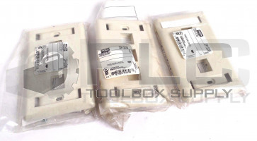 NEW LOT OF 3  HUBBELL DP13OW FACE PLATE OFFICE WHITE DP130W