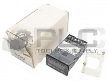 NEW ALLEN BRADLEY 700-HXM66SZ24 SER C COUNTER TIMER MULTIFUNCTION 0.0S-9999H 24V