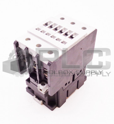 NEW GE CL09A300M CONTACTOR 
