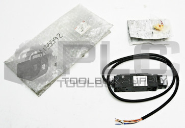 NEW IDEC HS5E-D4001 HS5E INTERLOCK SWITCH HS5E-D4 54X06 
