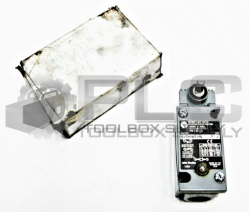 NEW ALLEN BRADLEY 802T-H2PN SER. J OILTIGHT LIMIT SWITCH
