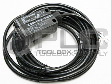NEW ALLEN BRADLEY 42GRU-9003-5 PHOTOSWITCH w/ CABLE