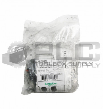 NEW SCHNEIDER XACS415 SPRING RETURN CONTACT BLOCK