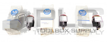 LOT OF 3 NEW ALLEN BRADLEY 800MR-A2 /A SMALL ROUND FLUSH HEAD PUSH BUTTON
