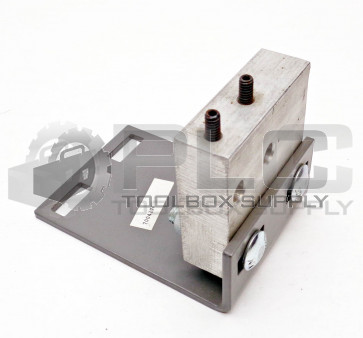 FKI LOGISTICS 7004175 UXV BRACKET NOZZLE OILER ASSY