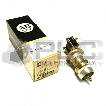 NEW ALLEN BRADLEY 800H-DP1A HEAVY DUTY PUSH BUTTON GREEN SER C READ