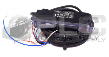 NEW  KEYENCE CORP FS-V33P AMPLIFIER MEGA POWER FIBER OPTIC
