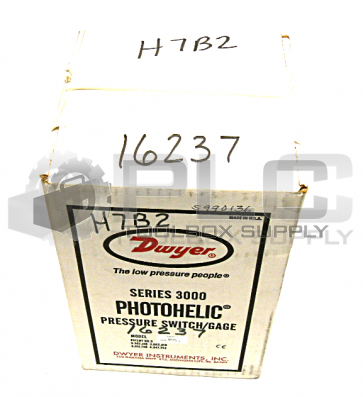 NEW SEALED DWYER A3010-LT PHOTOHELIC SER 3000 A3010