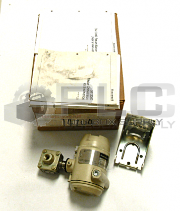 NEW HONEYWELL STG170-A1G-00000-00 PRESSURE TRANSMITTER 