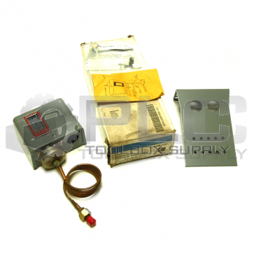 NEW JOHNSON CONTROLS P70AB-12C MICRO-SET SUCTION PRESSURE CONTROL