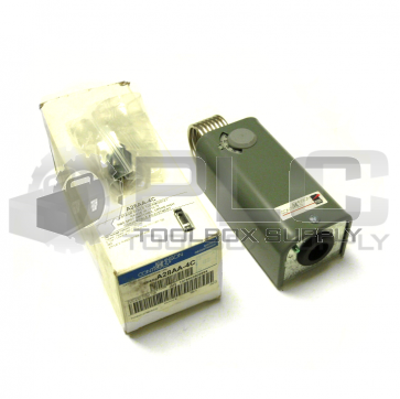 NEW JOHNSON CONTROLS A28AA-4C 2-STAGE SPACE THERMOSTAT 