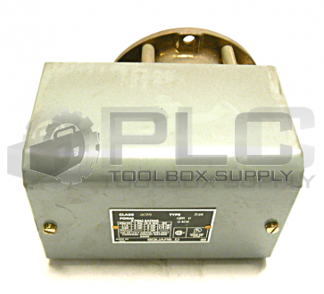 NEW SQUARE D 9038 DG8 /C  MECHANICAL ALTERNATOR