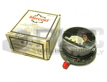 NEW DWYER PG-7000-153-P2 SERIES PG GAS PRESSURE/DIFFERENTIAL PRESSURE SWITCH