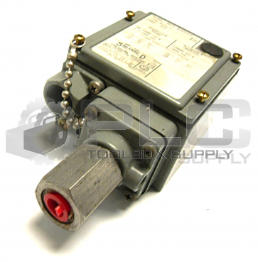 NEW SQUARE 9012-GCWM-2 PRESSURE SWITCH 9012 GCWM-2