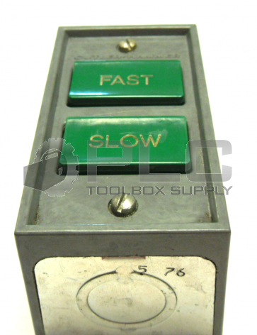 NEW CUTLER HAMMER 86-2588-2 PUSH BUTTON STATION FAST/SLOW 600V 