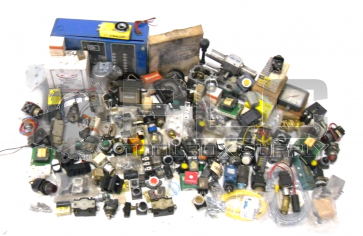 LOT OF AMF SQUARE D ALLEN BRADLEY DWYER TUCK BROOKS COGNEX MIXED ELECTRICAL 
