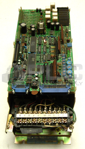 YASKAWA CACR-SR07BB1AM SERVO CONTROLLER DRIVE 200 V