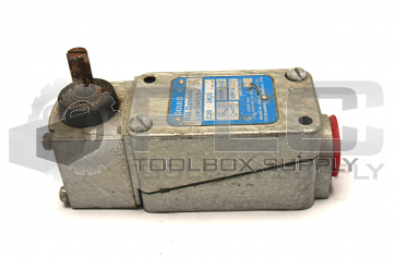 NEW GOULD R.B. DENISON C2B-JK05 LOX SWITCH  NEMA A600 SER. A C2B JK05