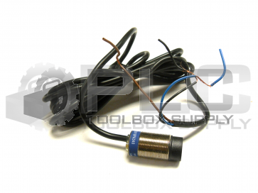 NEW TELEMECANIQUE XS2N18PA340  PROXIMITY SWITCH  
