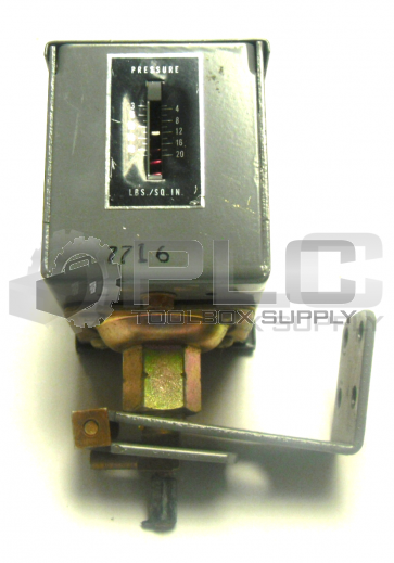 JOHNSON SERVICE P-7221 PRESSURE ELECTRIC SWITCH