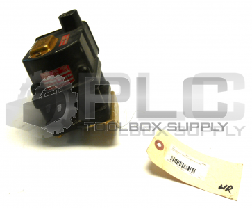 NEW BARKSDALE DPD2T-H18 PRESSURE SWITCH 