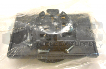 NEW CROUSE-HINDS X8616-54A FEMALE RECEPTACLE
