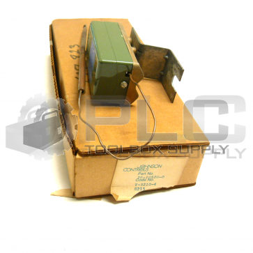 NEW JOHNSON CONTROL T-5210-4 TEMPERATURE TRANSMITTER