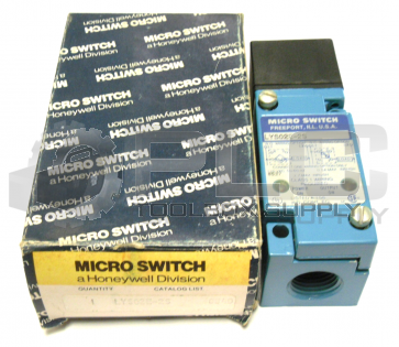 NEW IN BOX MICRO SWITCH LYS02E-2S PROXIMITY SWITCH INDUCTIVE