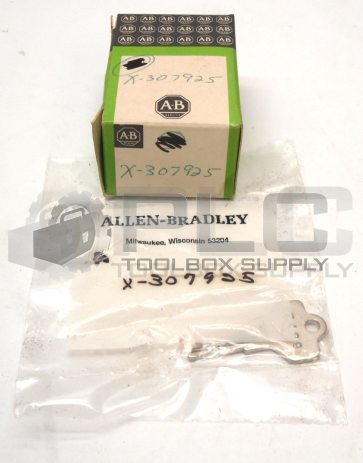 NEW IN BOX ALLEN BRADLEY X-307925 KEY CYLINDER LOCK FOR PUSHBUTTON SWITCH