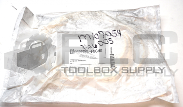 NEW SEALED PEPPERL+FUCHS V11B-W-YE4M-PVC CABLE