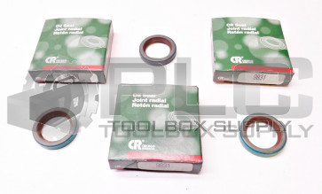 LOT OF 3 NEW CR 9831 OIL SEAL