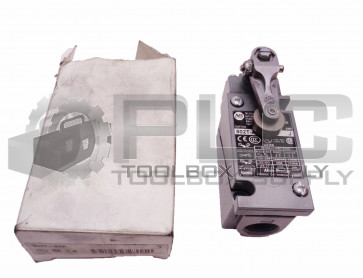 NEW ALLEN BRADLEY 802T-ATP SER.J OILTIGHT LIMIT SWITCH LEVER TYPE SPRING RETURN