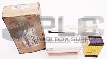 NEW BANNER AT-AM-2A MACHINE SAFETY RELAY 115VAC 100mA 49390
