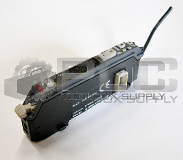 KEYENCE FS-V32 PHOTOELECTRIC AMPLIFIER