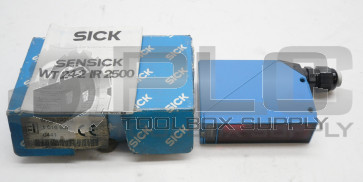 NEW SICK WT24-2R210 PHOTOELECTRIC SENSOR