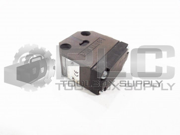 NEW BALLUFF PROXIMITY SWITCH BNS 819-100-R-13