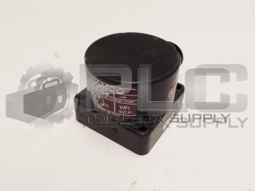 NAMCO EE560-83401 PROXIMITY SWITCH INDUCTIVE CYLINDER POSITION